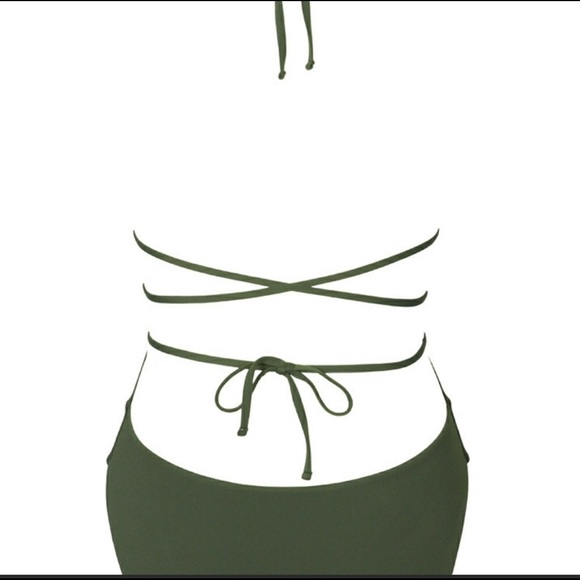 Monokini - Picture 2 of 4